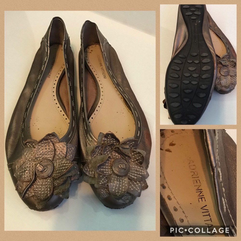Adrienne Vittadini Gold Flats Sz 9